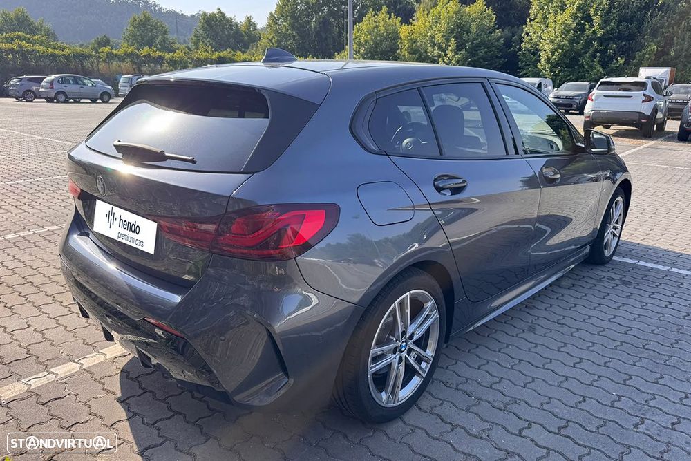 BMW 116 d Pack Desportivo M Auto — fotografia 3