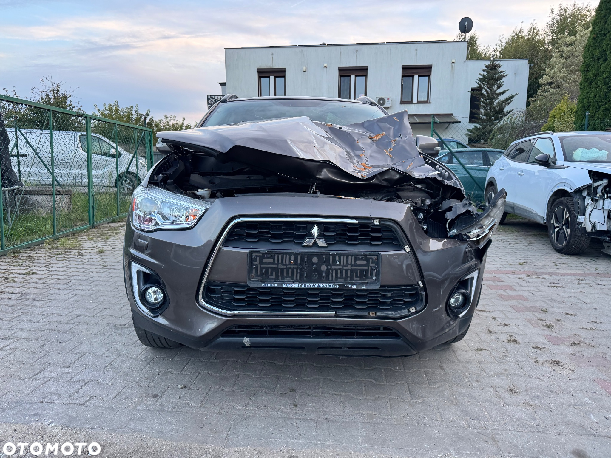 Mitsubishi ASX 1.6 2WD Diamant Edition - 3