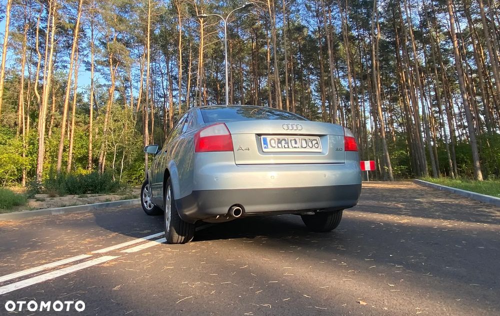 Audi A4 Limousine - 9
