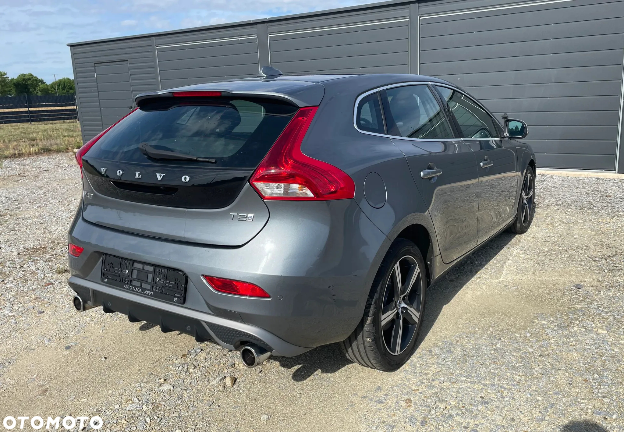 Volvo V40 T2 RDesign - 2