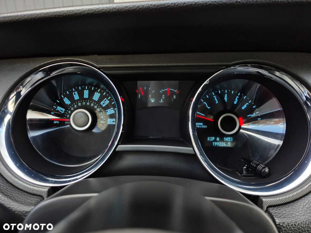 Ford Mustang 3.7 V6 - 8