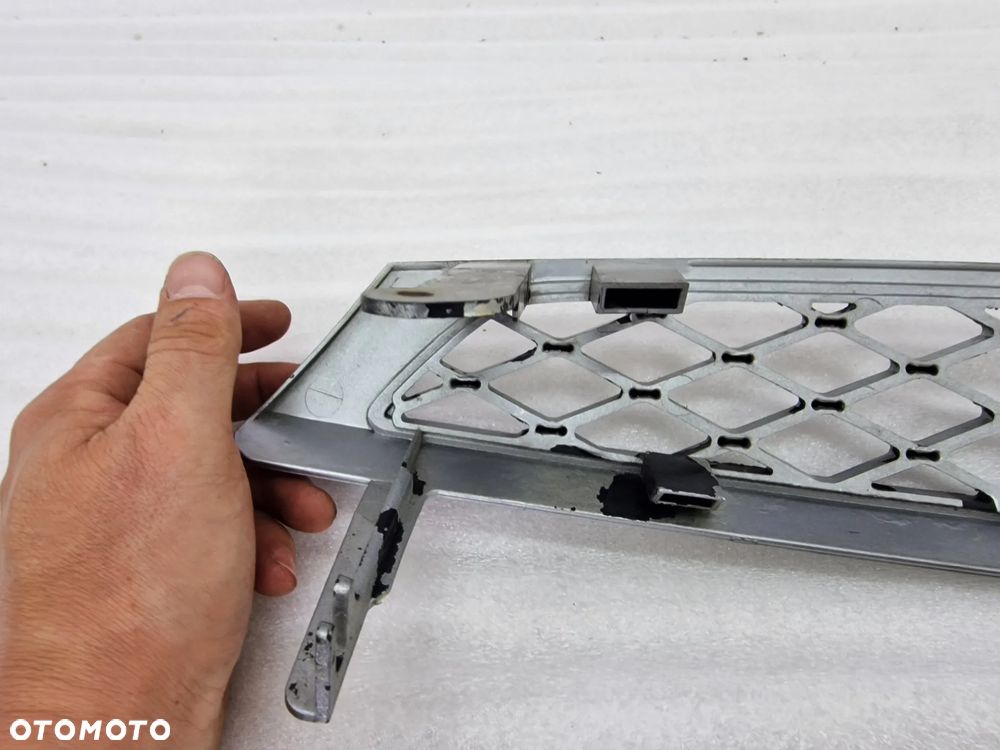 FORD FOCUS MK1 LIFT 01-04 ATRAPA / GRILL PRZEDNI PRZÓD , NR 2M518200AGW , NR AUKCJI GR196 - 8
