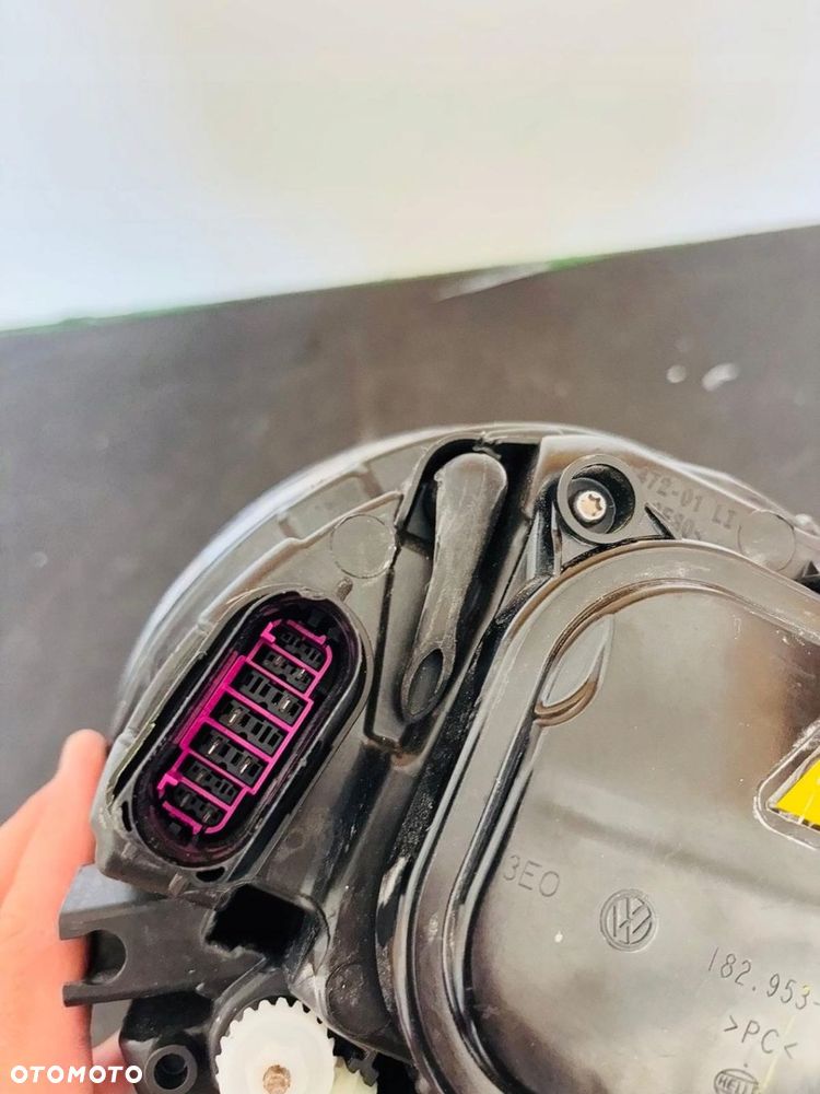 LAMPA LEWA REFLERTOR LEWY VW NEW BEETLE BI XENON  LED DZIENNY DEMONTAŻ EU - 10