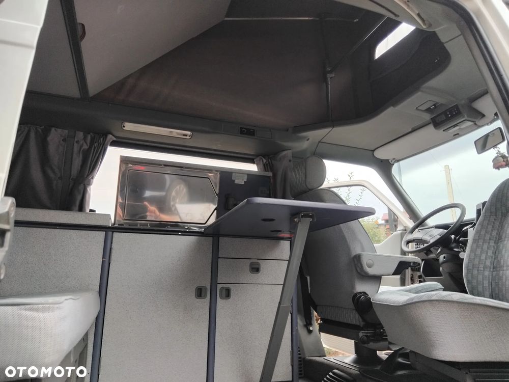 Volkswagen California - 14