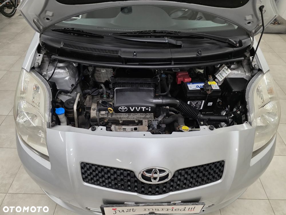 Toyota Yaris - 4