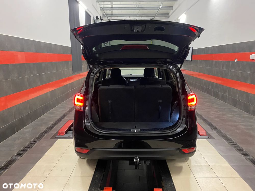 Kia Carens 1.6 GDI Edition 7 - 16