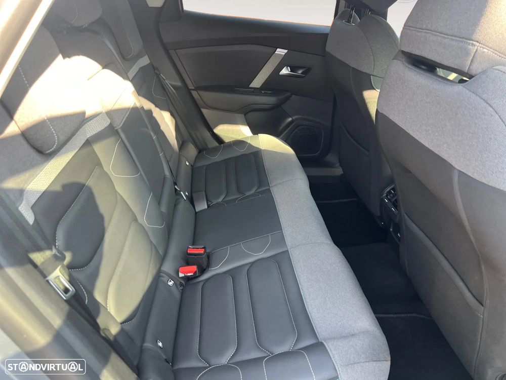 Citroën C4 1.2 PureTech Max EAT8 - 15