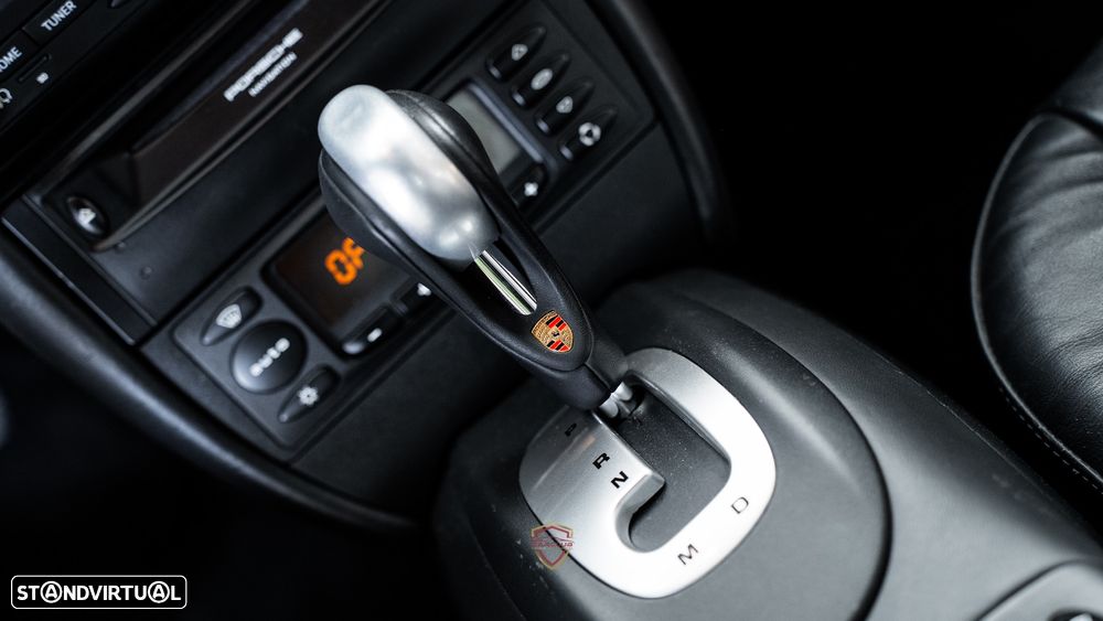 Porsche 911 (996) ver-carrera-coup--turbo - 37