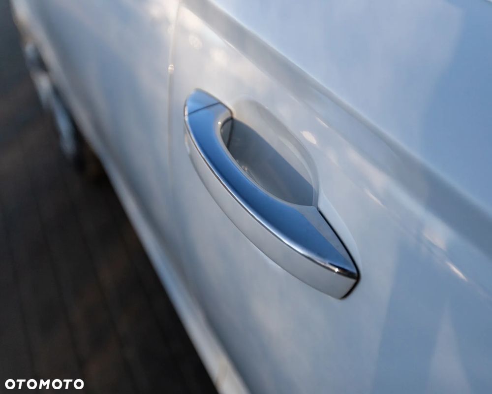 Audi A6 Avant 2.0 TDI Ultra DPF S tronic - 17