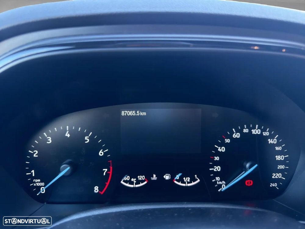 Ford Focus SW 1.0 EcoBoost MHEV ST-Line - 11