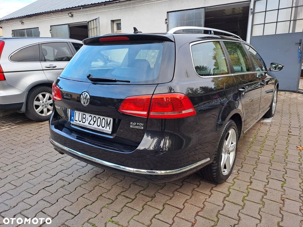 Volkswagen Passat - 4