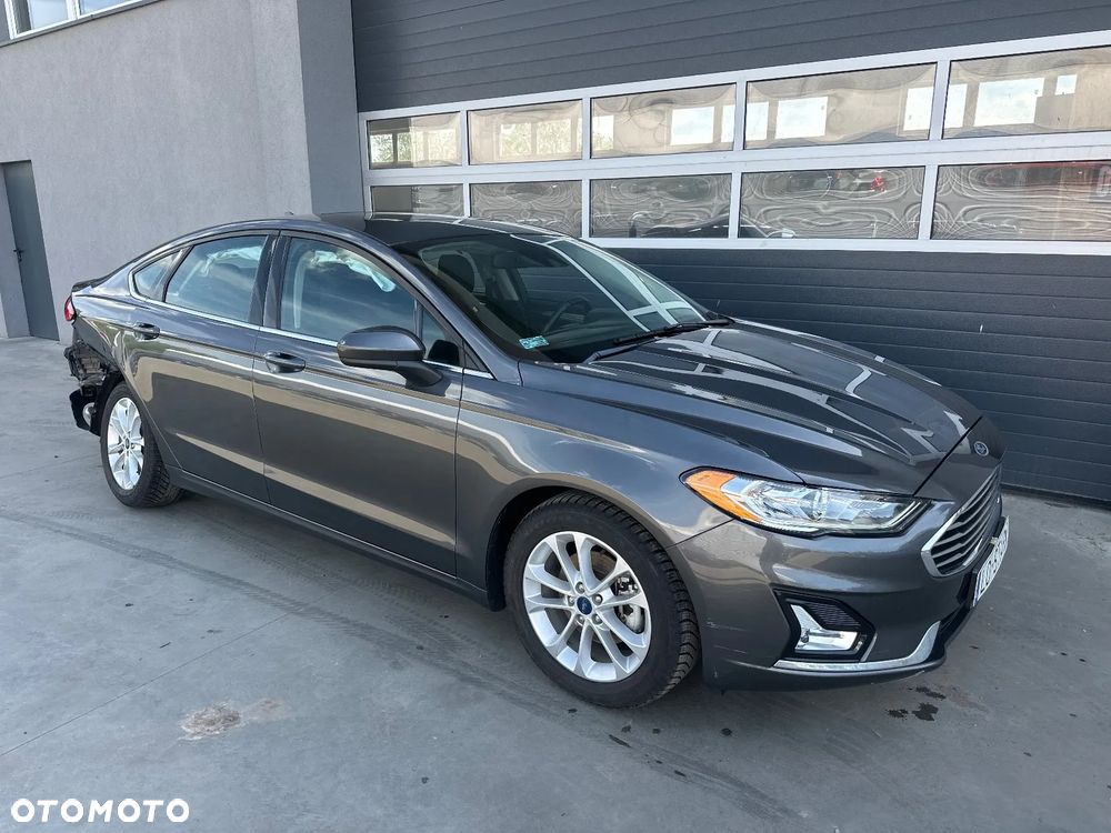 Ford Fusion - 7