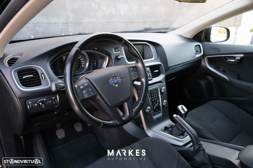 Volvo V40 1.6 D2 Momentum Eco - 5