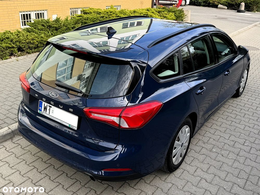 Ford Focus 1.0 EcoBoost Trend - 38
