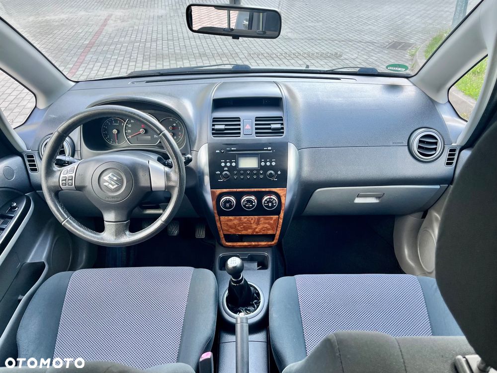 Suzuki SX4 1.6 GS / Premium - 21