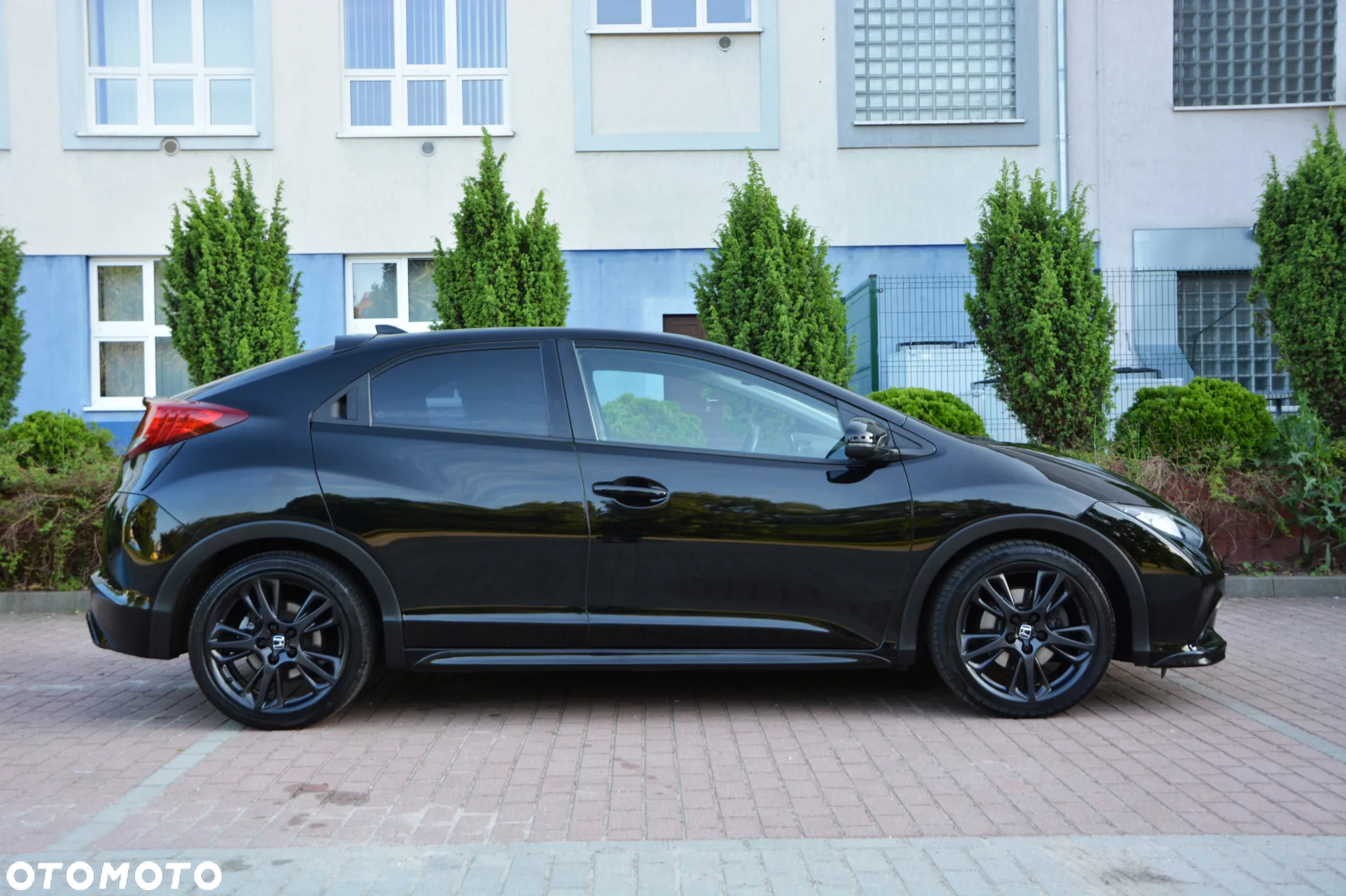 Honda Civic 1.8 i-VTEC Comfort Black Edition - 9