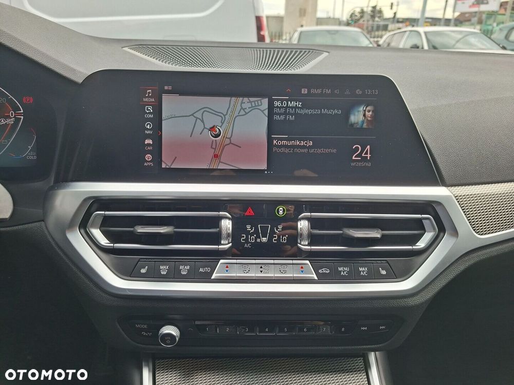 BMW Seria 3 320d xDrive mHEV M Sport sport - 32