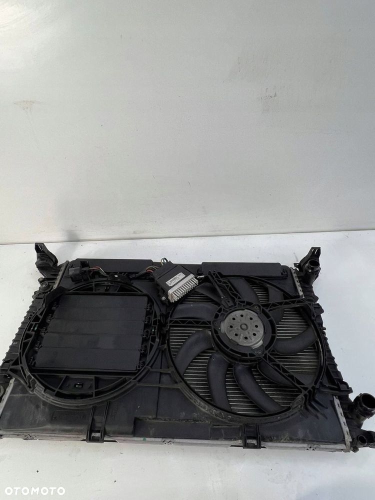 998 829 B Obudowa wentylatora 2.0 TDI Audi A4 S4 B8 8K - 8