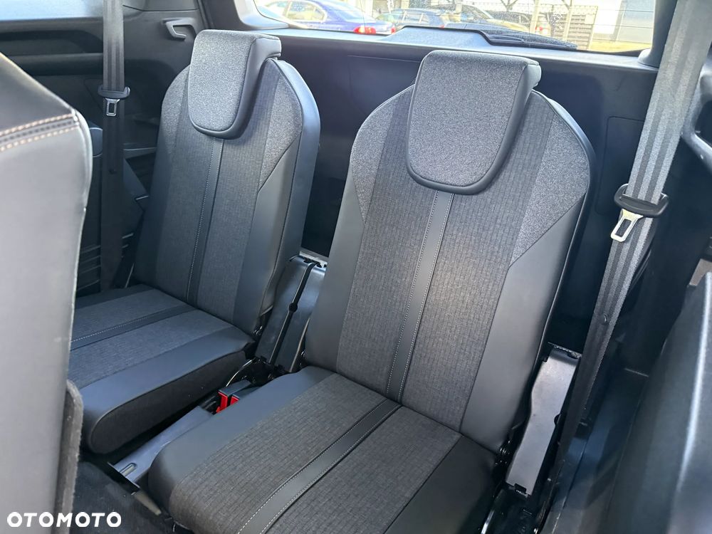 Peugeot 5008 - 17