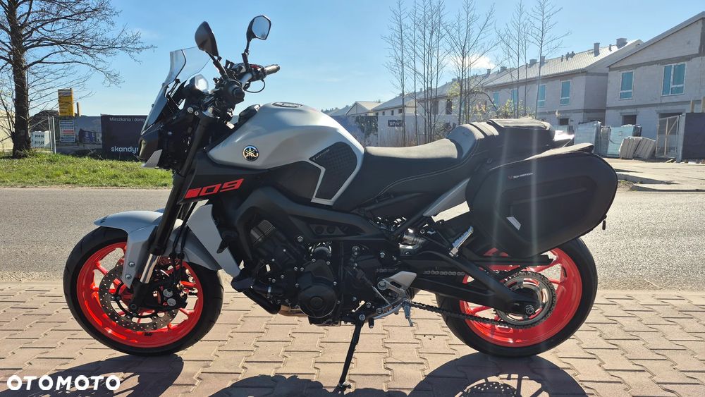 Yamaha MT - 6