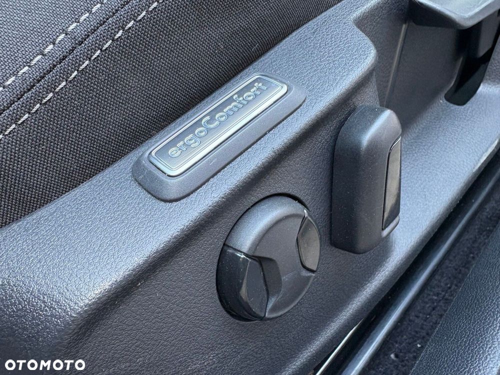 Volkswagen Passat - 19