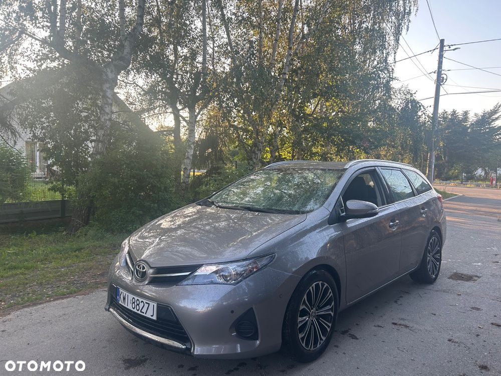Toyota Auris - 1