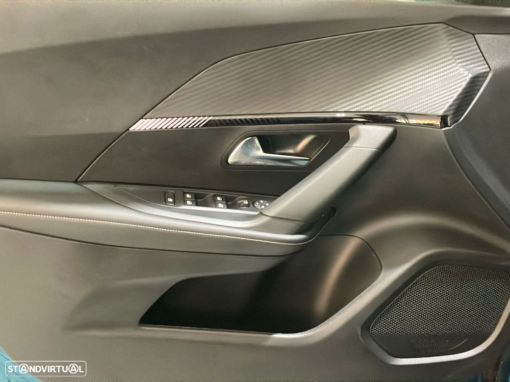 Peugeot e-2008 54 kWh Allure - 18