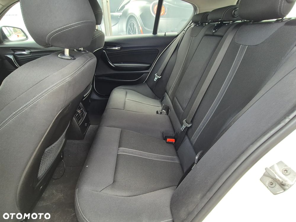 BMW Seria 1 118i Advantage - 26