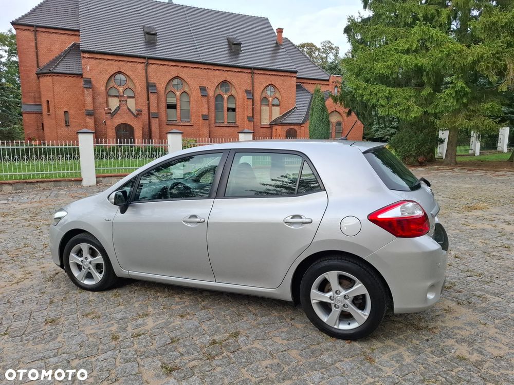 Toyota Auris 1.6 Life+ - 7