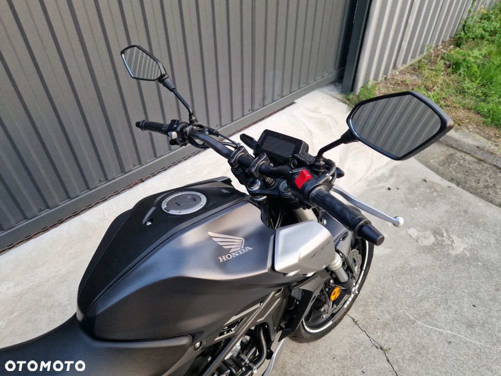 Honda CB - 8