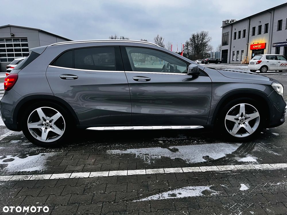 Mercedes-Benz GLA 180 7G-DCT AMG Line - 15