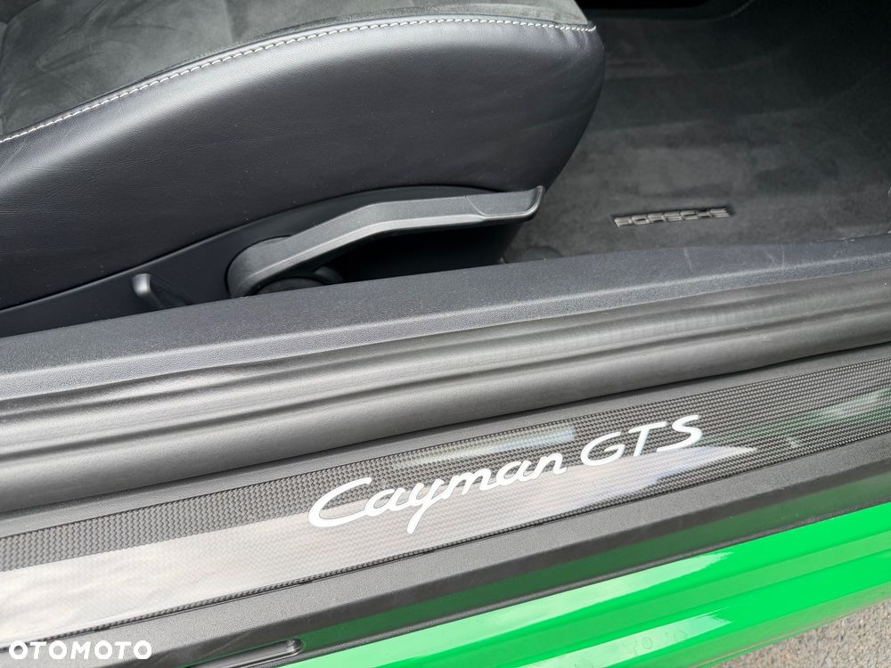 Porsche 718 Cayman - 31