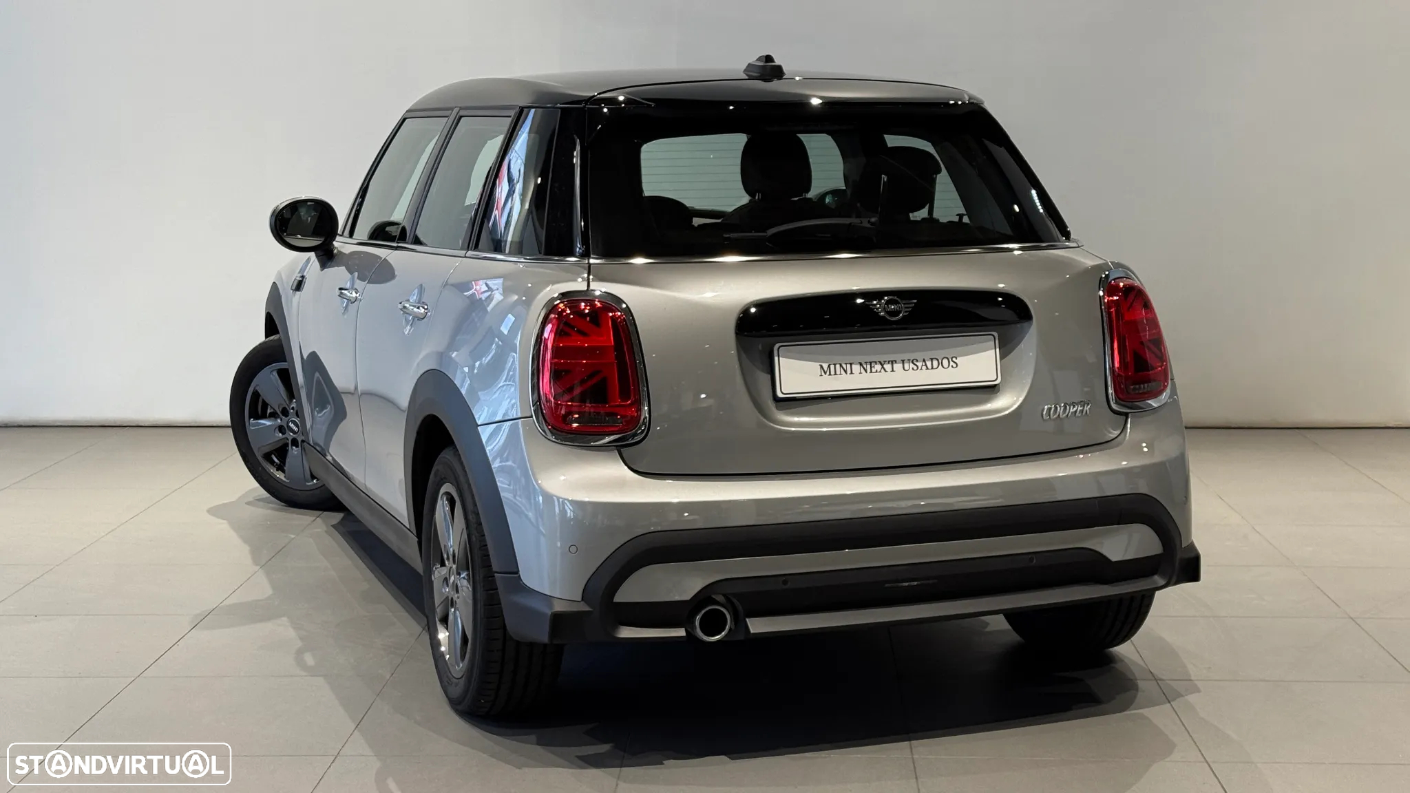 MINI 5 Portas Cooper Premium First Essential - 26