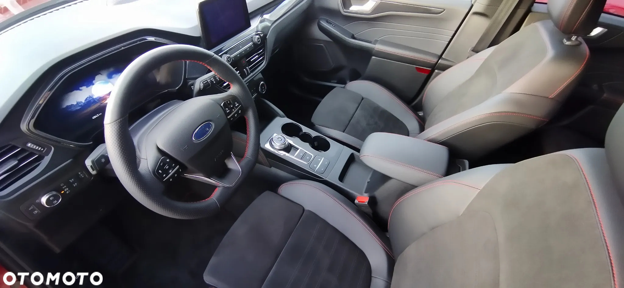 Ford Kuga - 10