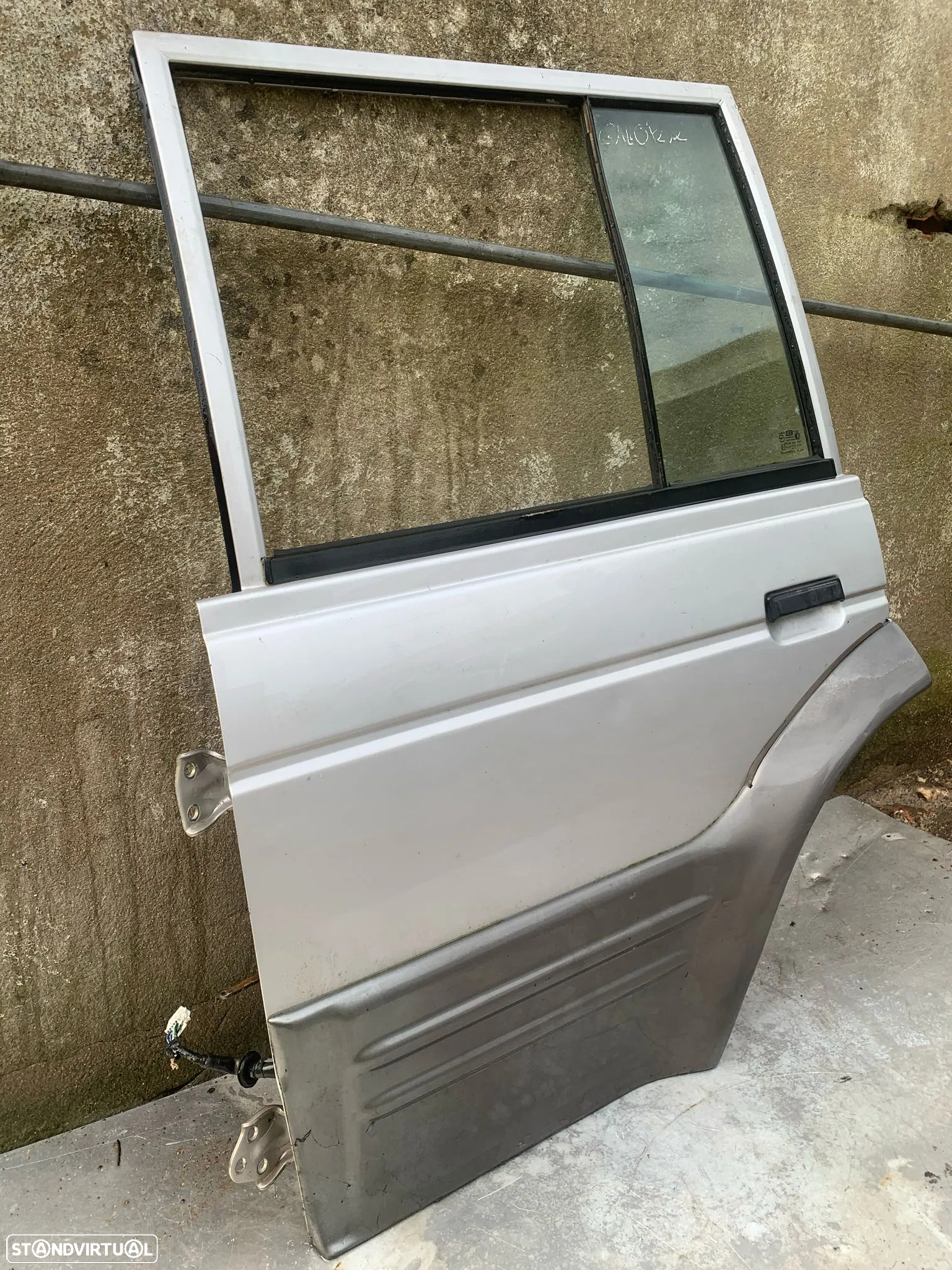 Porta trás esquerda Hyundai Galloper - 2