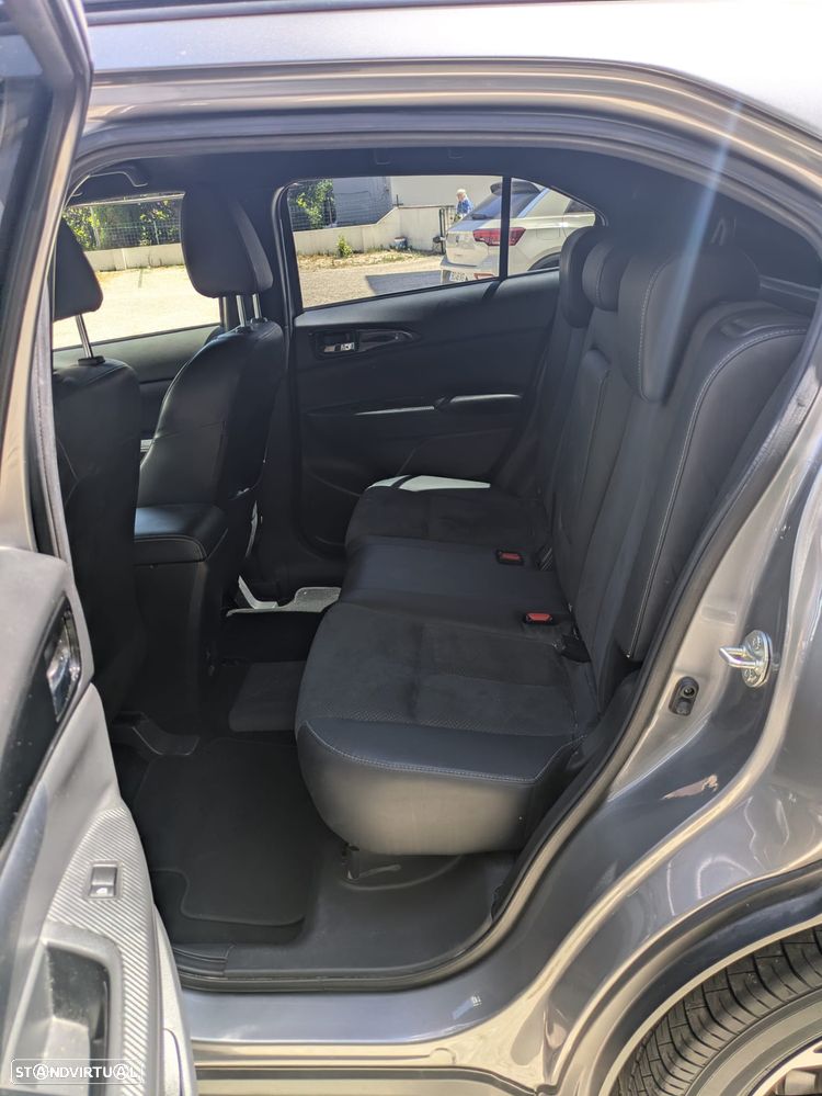Mitsubishi Eclipse Cross - 7