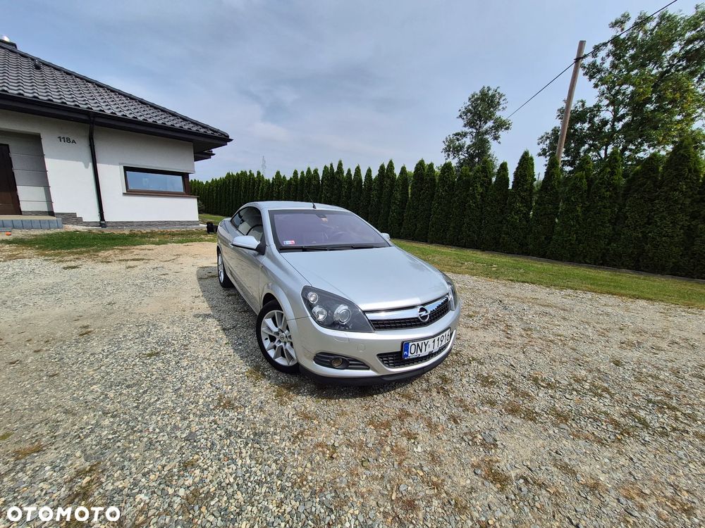 Opel Astra Twin Top 2.0 Turbo Cosmo - 1