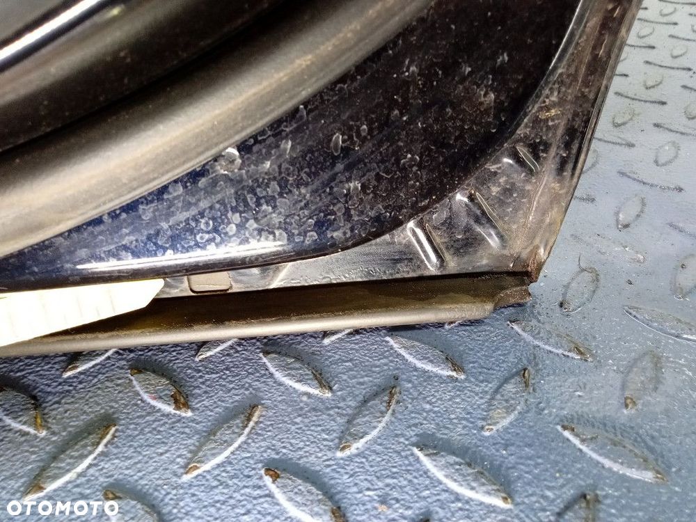 MERCEDES C W203 KOMBI DRZWI TYŁ PRAWE TYLNE 768 - 9