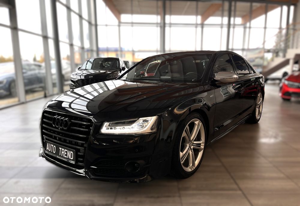 Audi S8 - 1