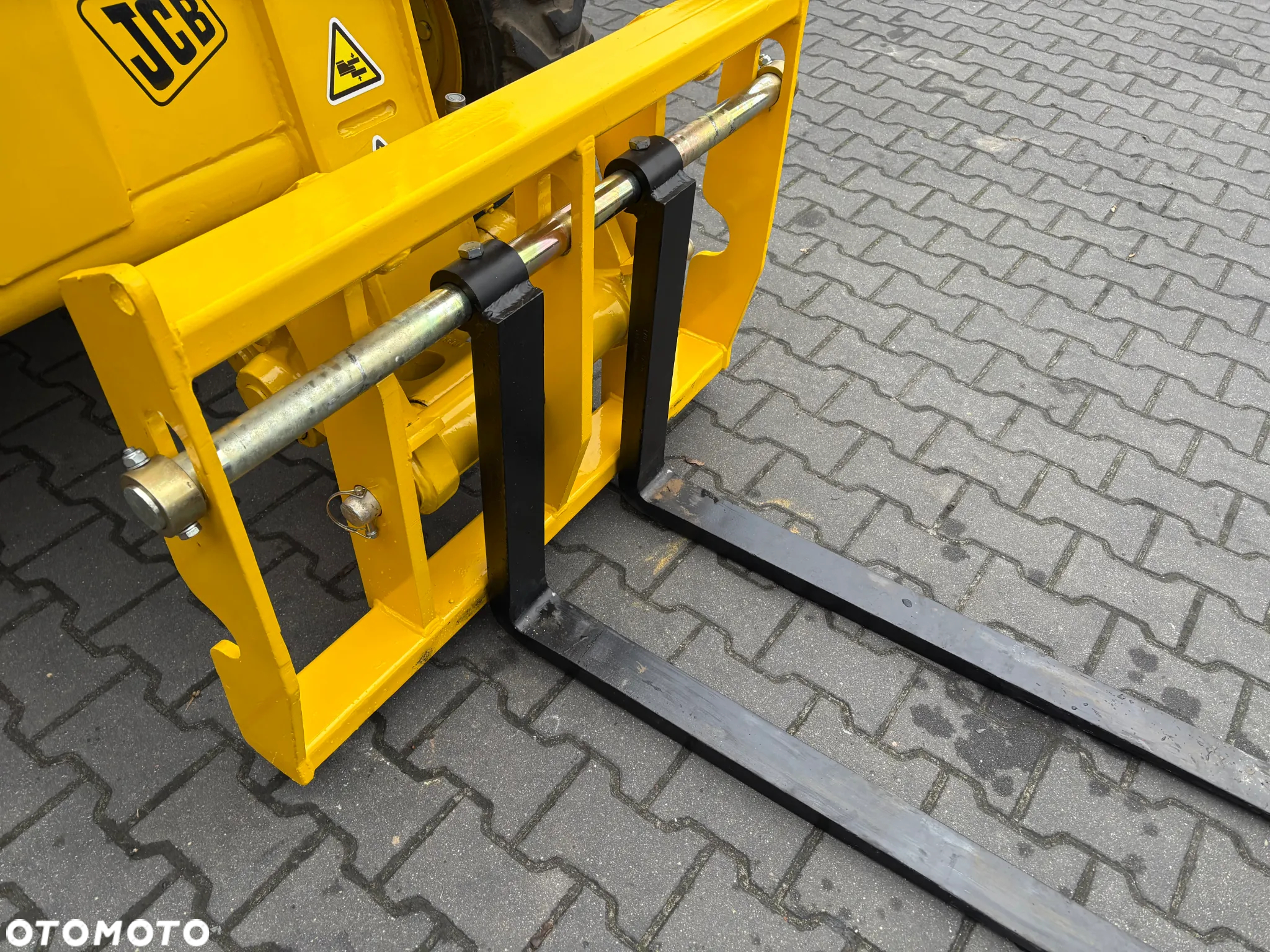 JCB 520-50 - 12