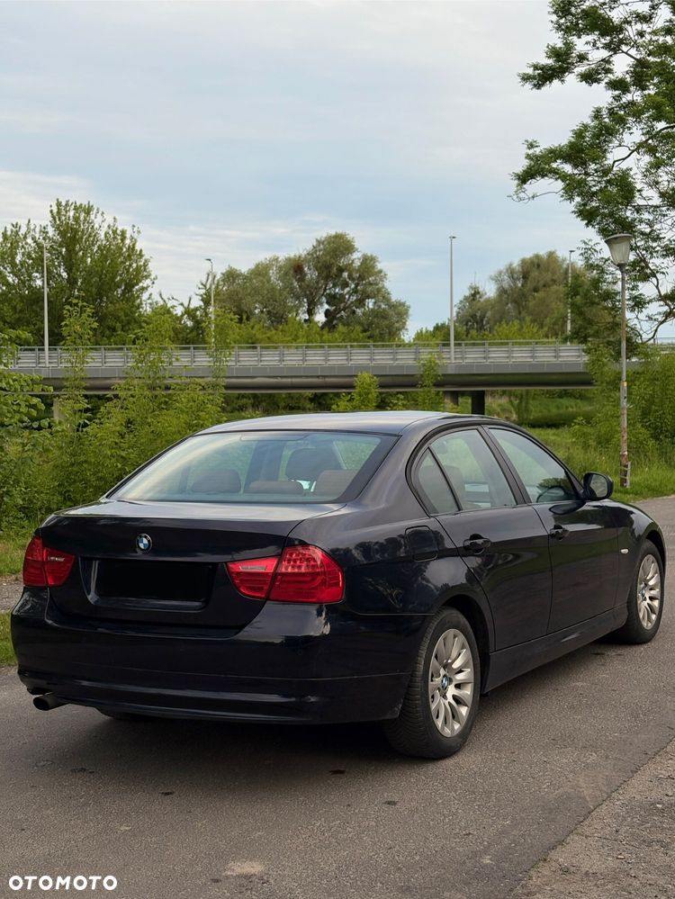 BMW Seria 3 318d - 8