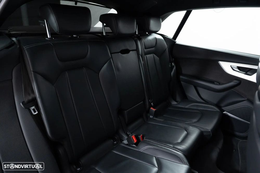 Audi Q8 50 TDI quattro Tiptronic - 32