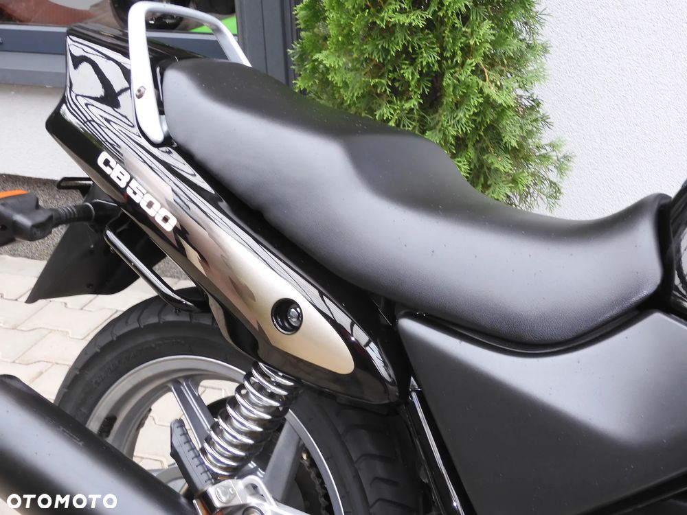 Honda CB - 11