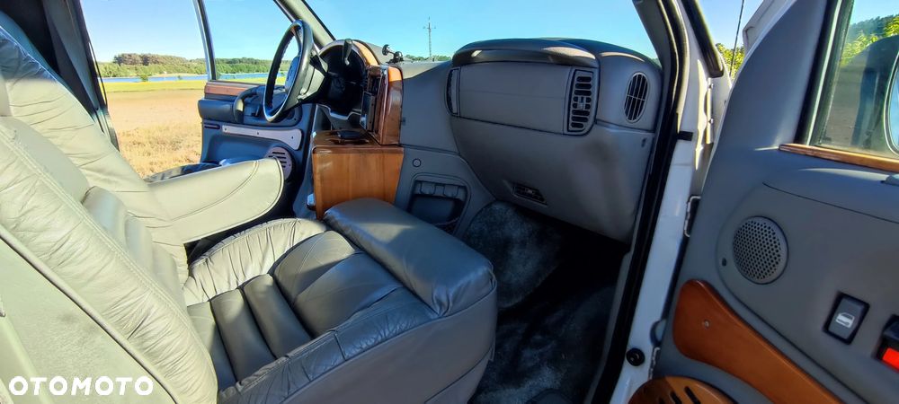 GMC Safari - 20