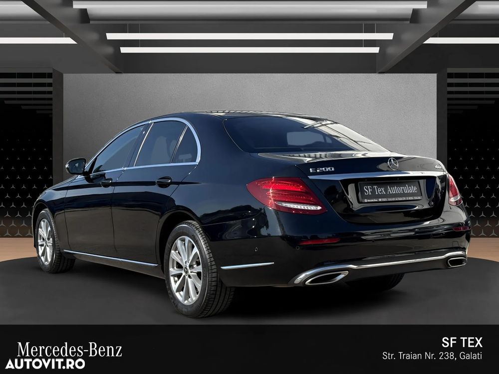 Mercedes-Benz E 200 4MATIC 9G-TRONIC Exclusive - 3