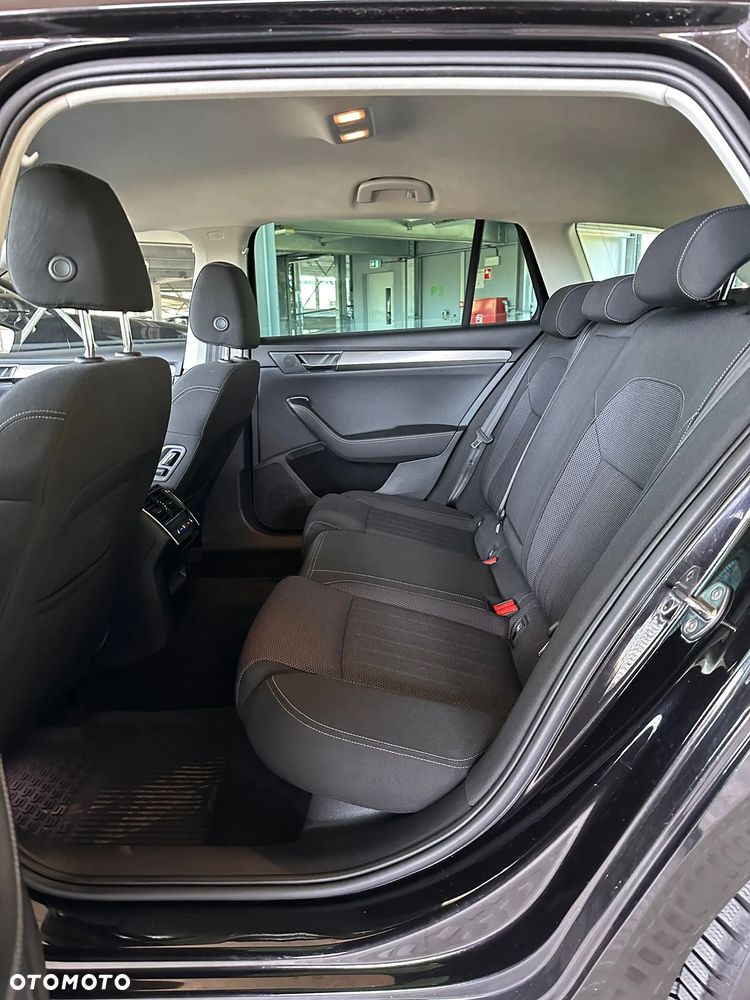 Skoda Superb 2.0 TDI SCR 4x4 Style DSG - 30