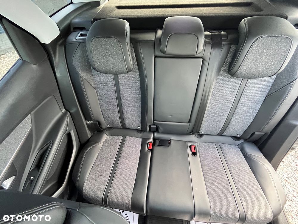 Peugeot 3008 PureTech 130 Stop & Start GPF Allure Business-Paket - 24