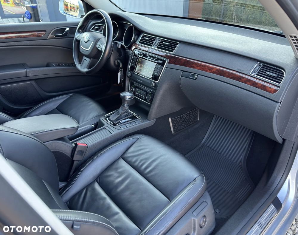 Skoda Superb 3.6 V6 4x4 DSG Elegance - 34
