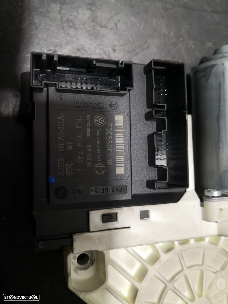 Motor Elevador Frt Esq Volkswagen Passat (3C2) - 4