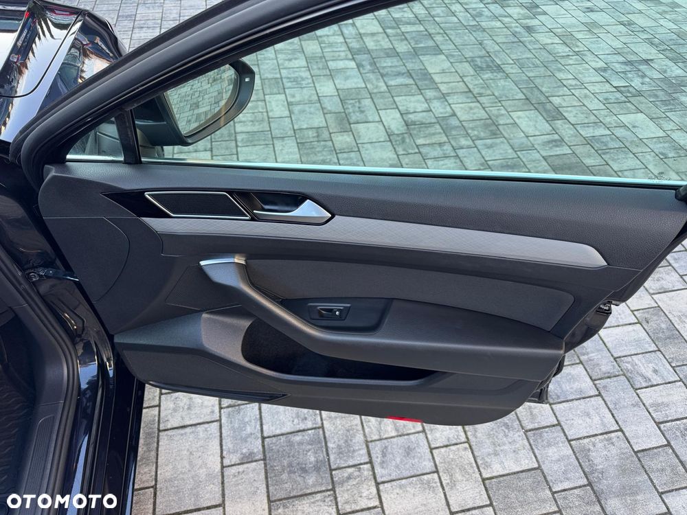 Volkswagen Passat 2.0 TDI EVO Business DSG - 15